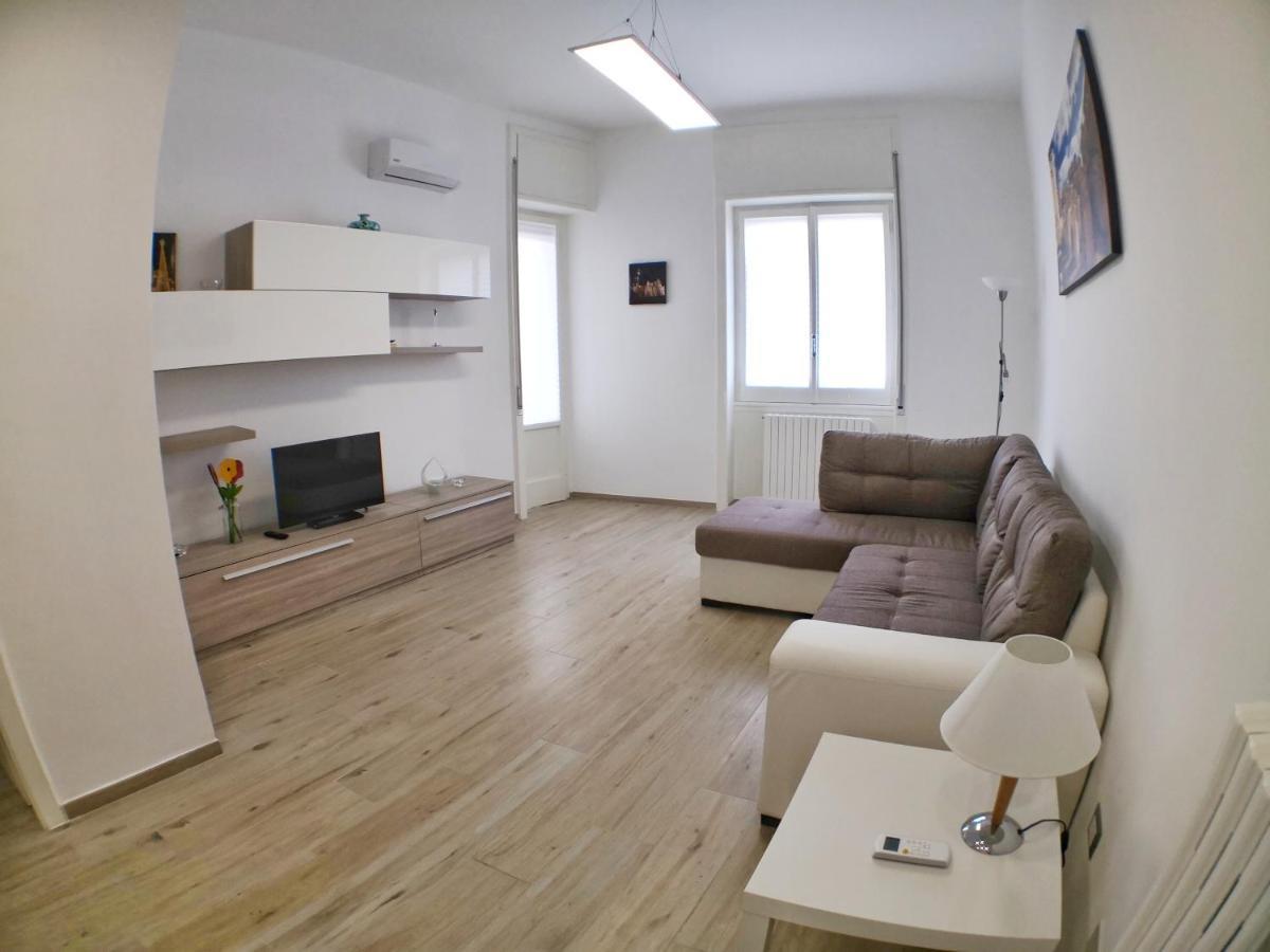 Casa Vergara Piazza Mazzini Лечче Экстерьер фото