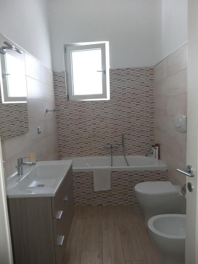 Casa Vergara Piazza Mazzini Лечче Экстерьер фото