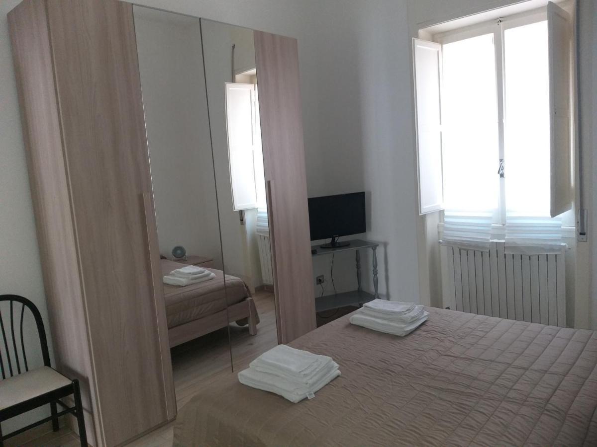 Casa Vergara Piazza Mazzini Лечче Экстерьер фото